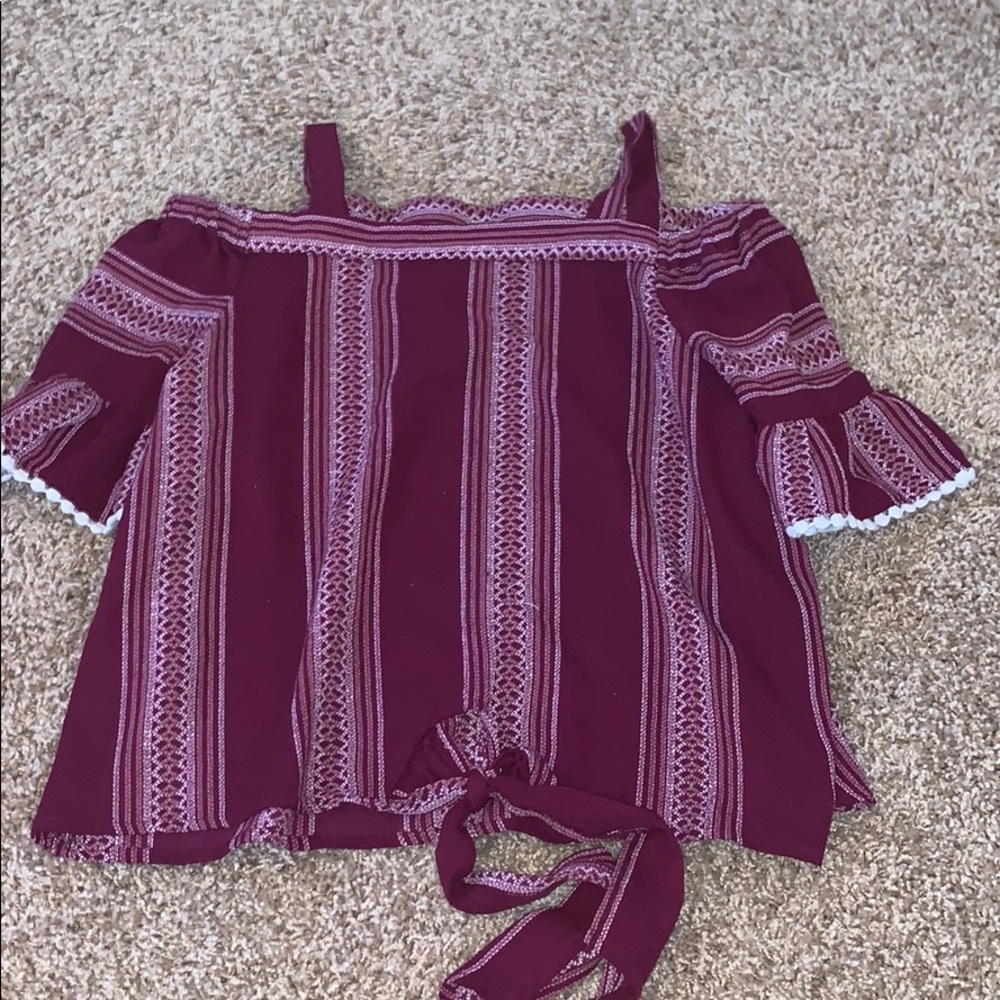 off the shoulders top with knot at the bottom